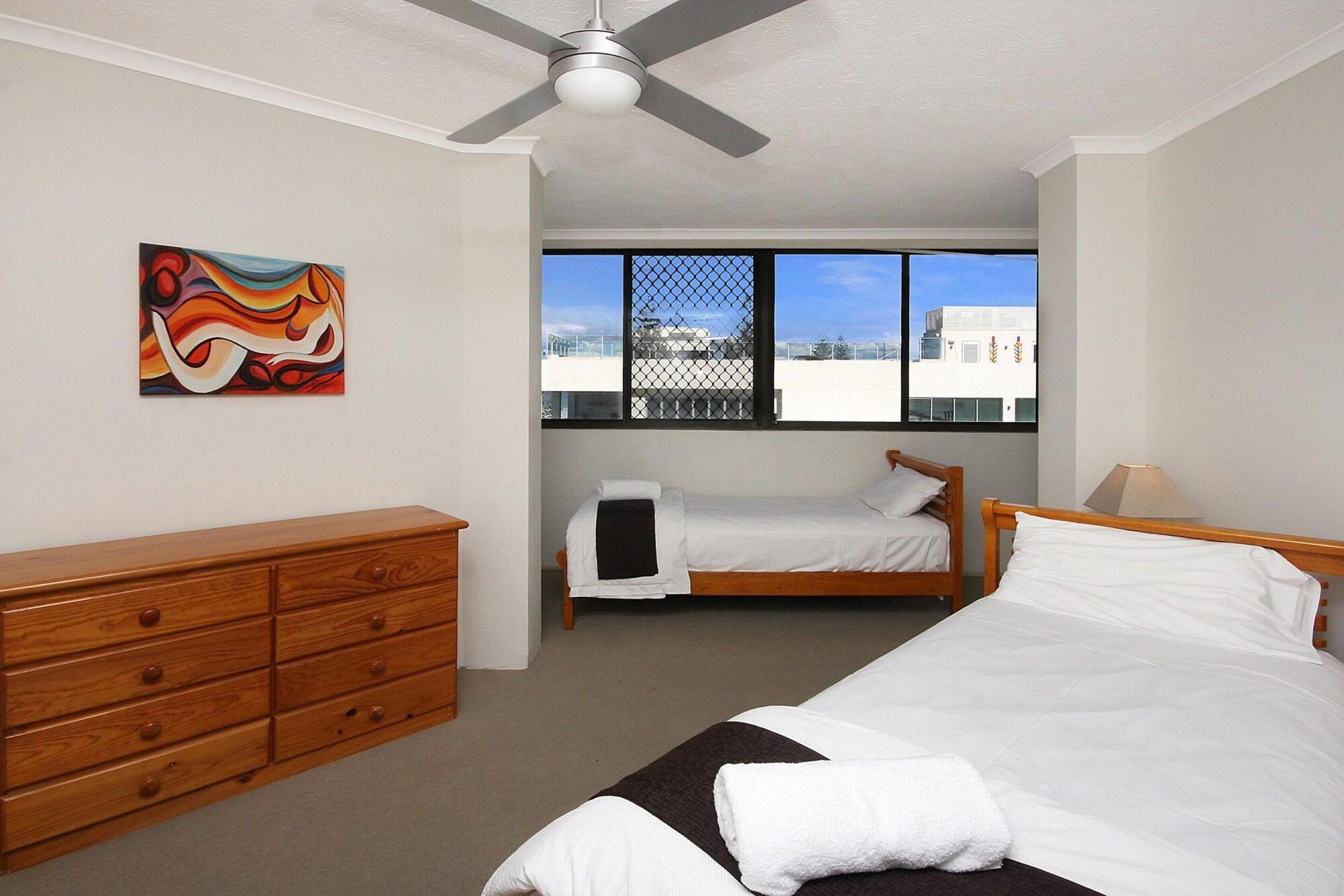 Spindrift On The Beach - Absolute Beachfront Mermaid Beach Exterior photo