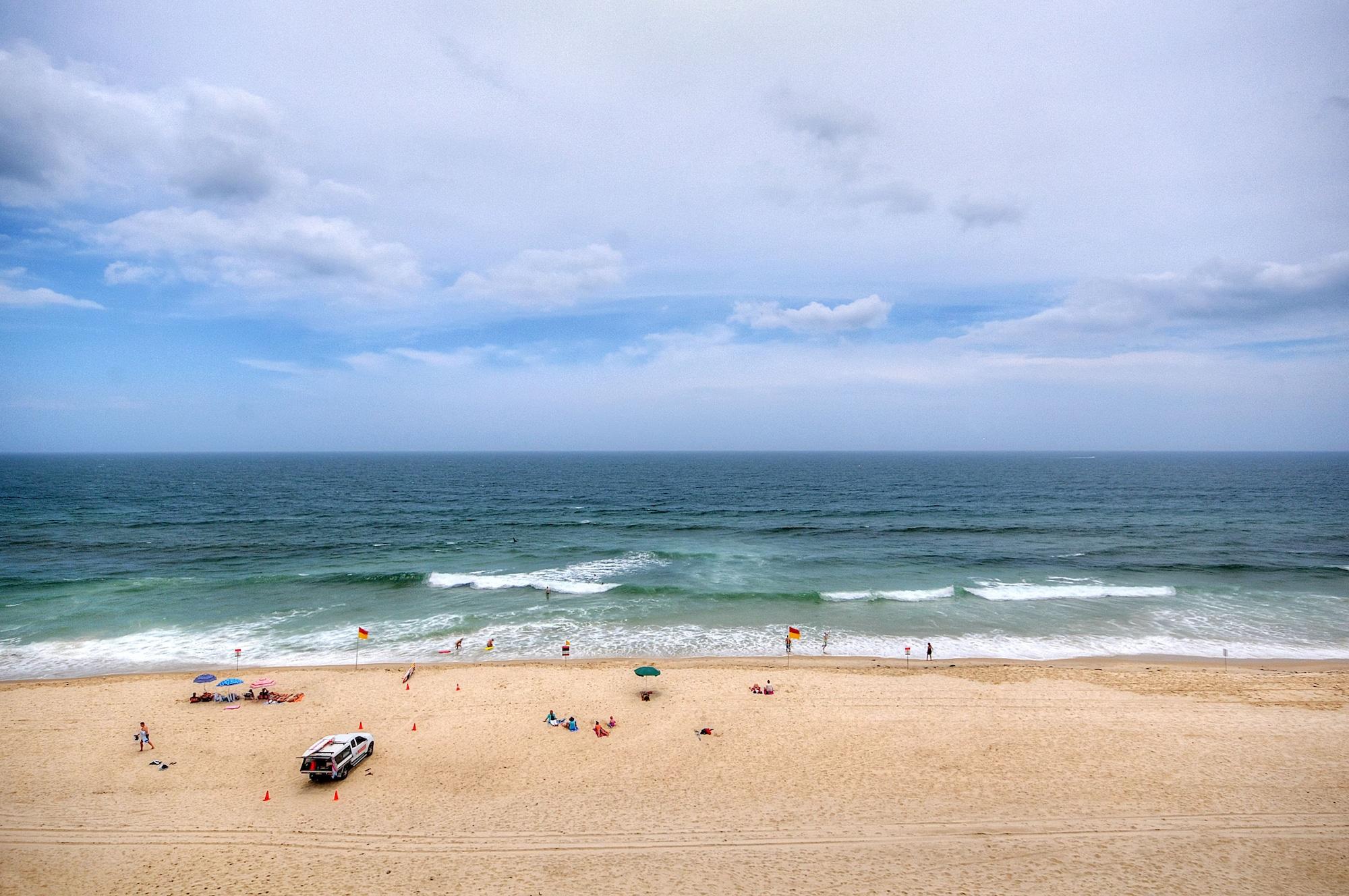 Spindrift On The Beach - Absolute Beachfront Mermaid Beach Exterior photo